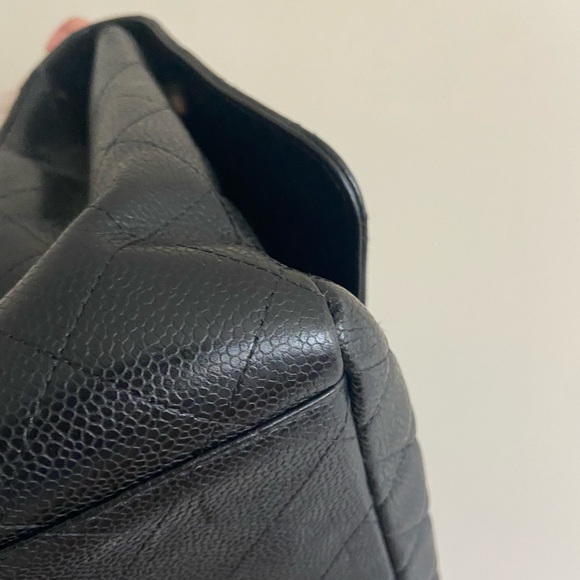 Chanel black quilted caviar single flap maxi - Picture 8 of 8